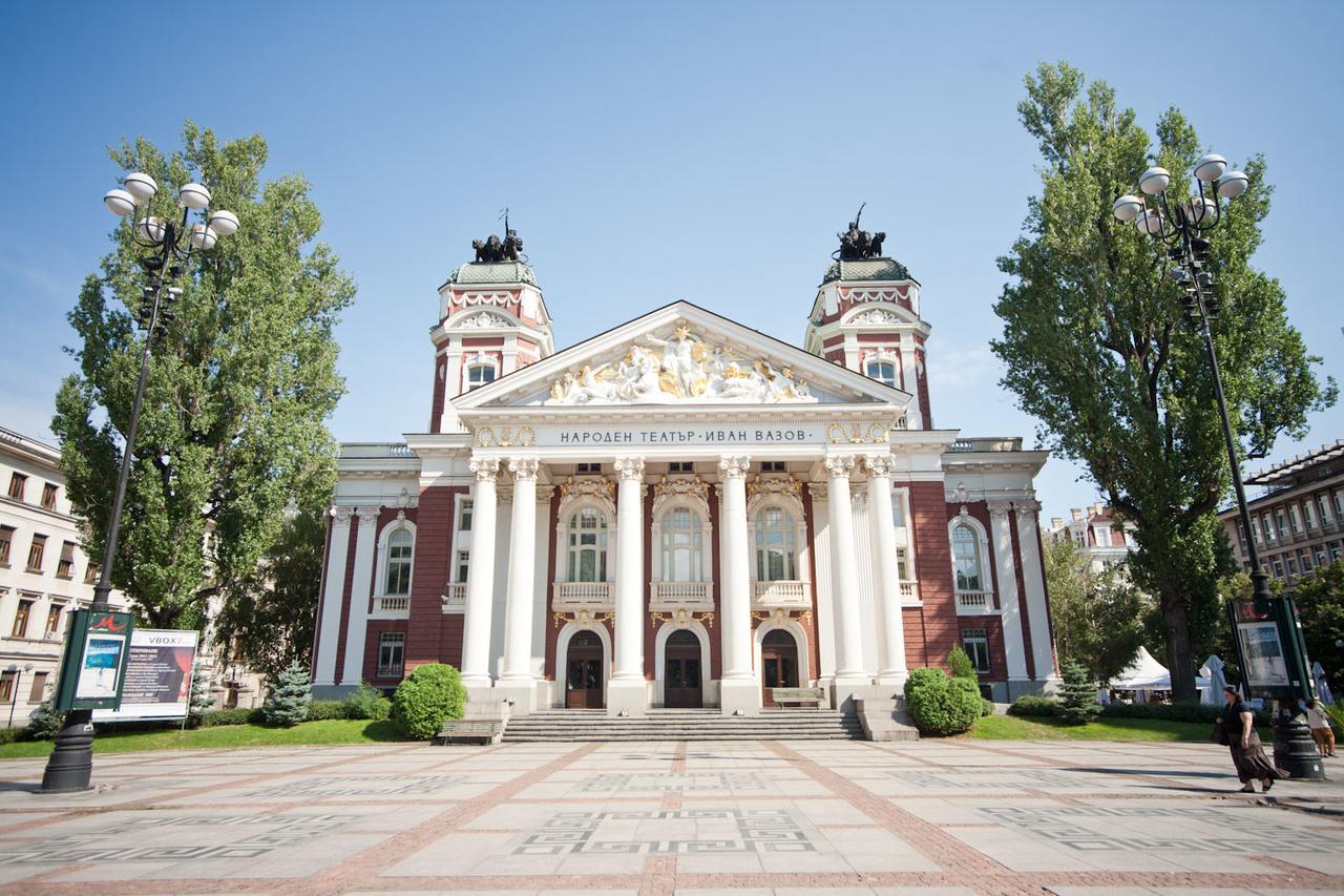 Grand Hotel Sofia Ngoại thất bức ảnh The National Theatre and Opera in Sofia